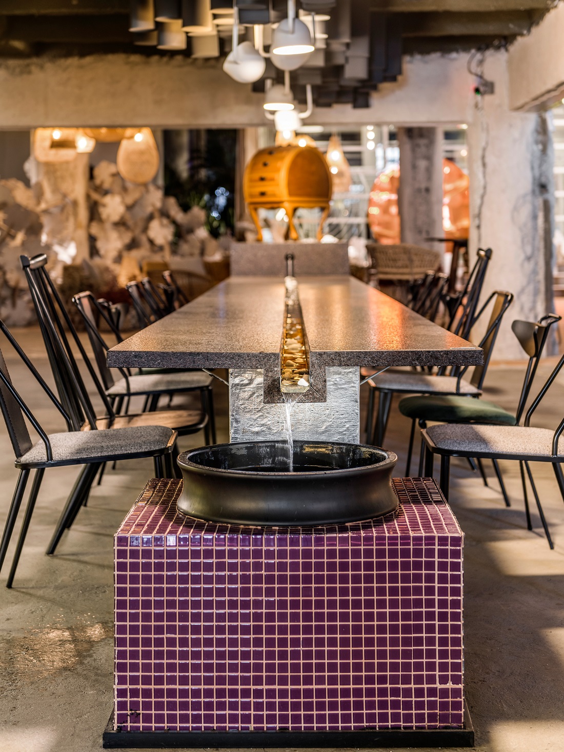 mesa em granito, um material acessível